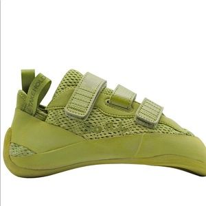 SoiLL Climbing Shoes - Runner LV in Olive
